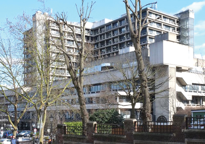 Royal Free Hospital_photo cc-by-sa-2.0 - © Julian Osley - geograph.org.uk-p-4877925